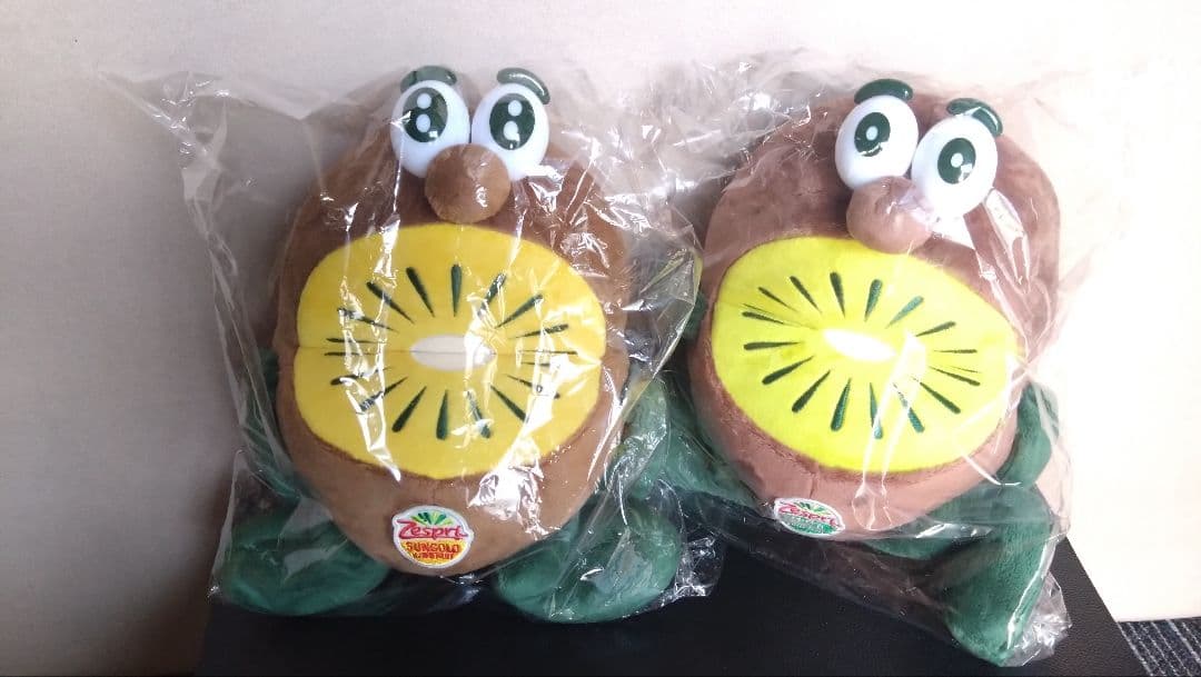 ゼスプリキウイブラザーズ ぬいぐるみ中