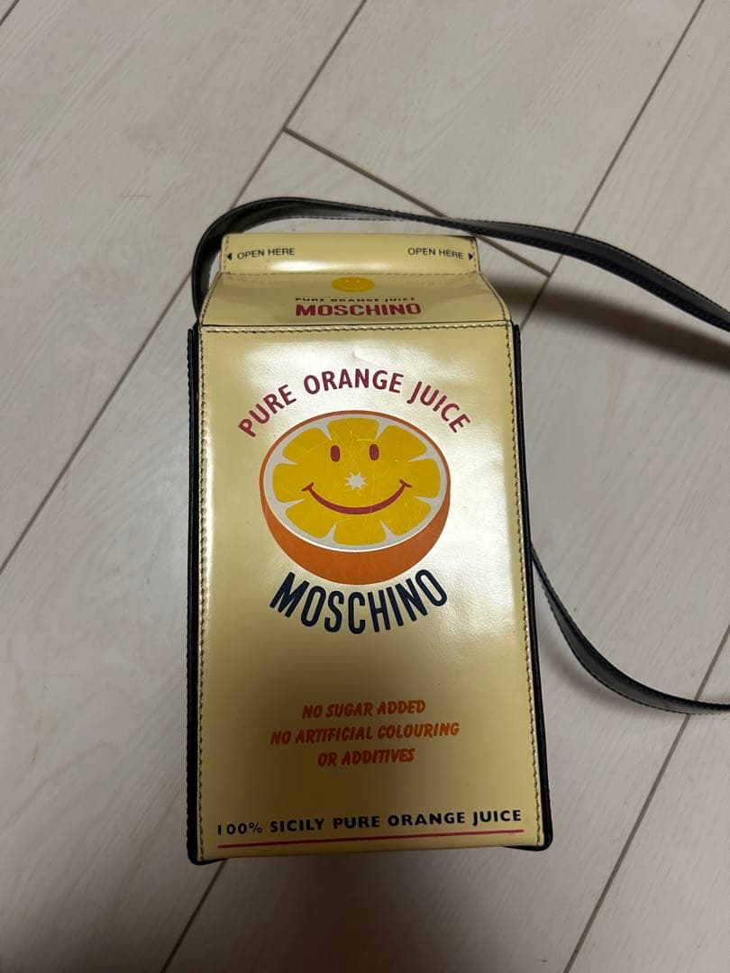 【新品未使用】MOSCHINO ジュースパック ショルダーバッグ