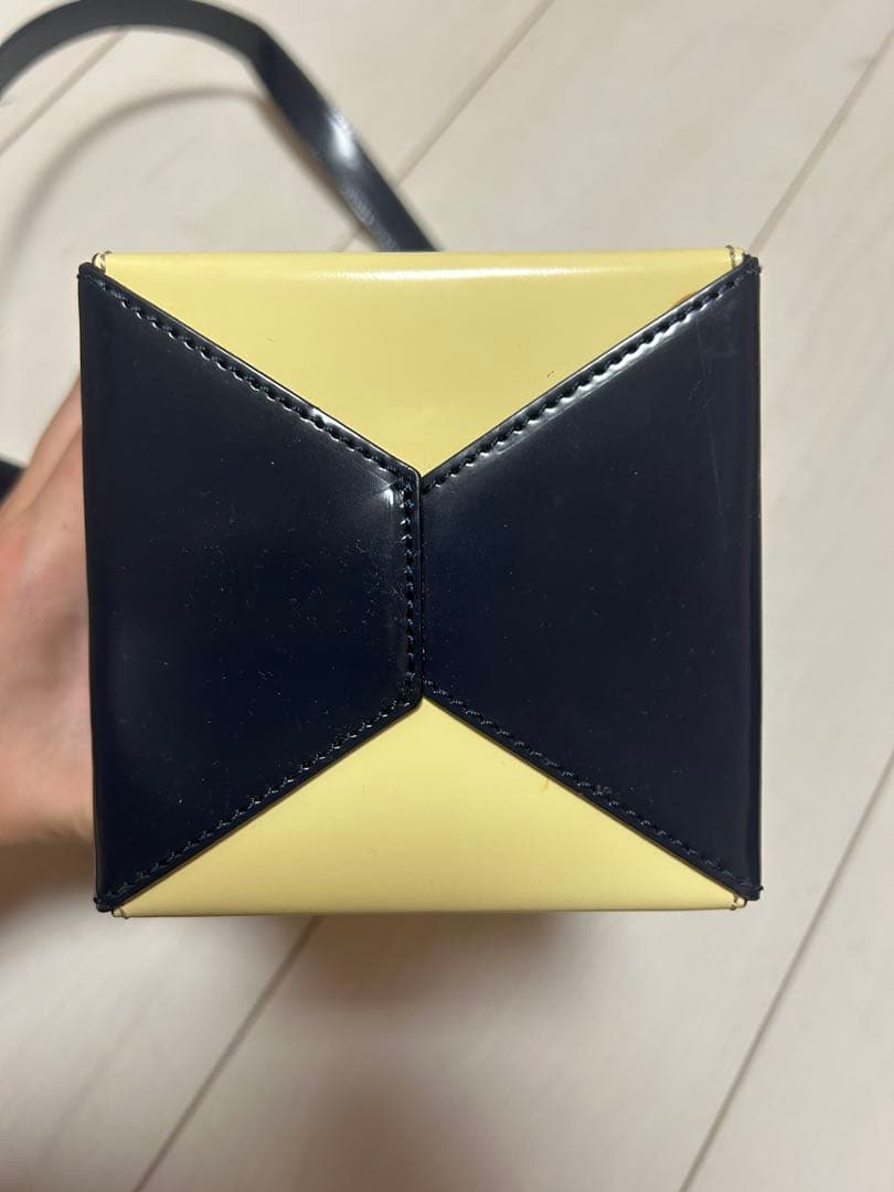 【新品未使用】MOSCHINO ジュースパック ショルダーバッグ