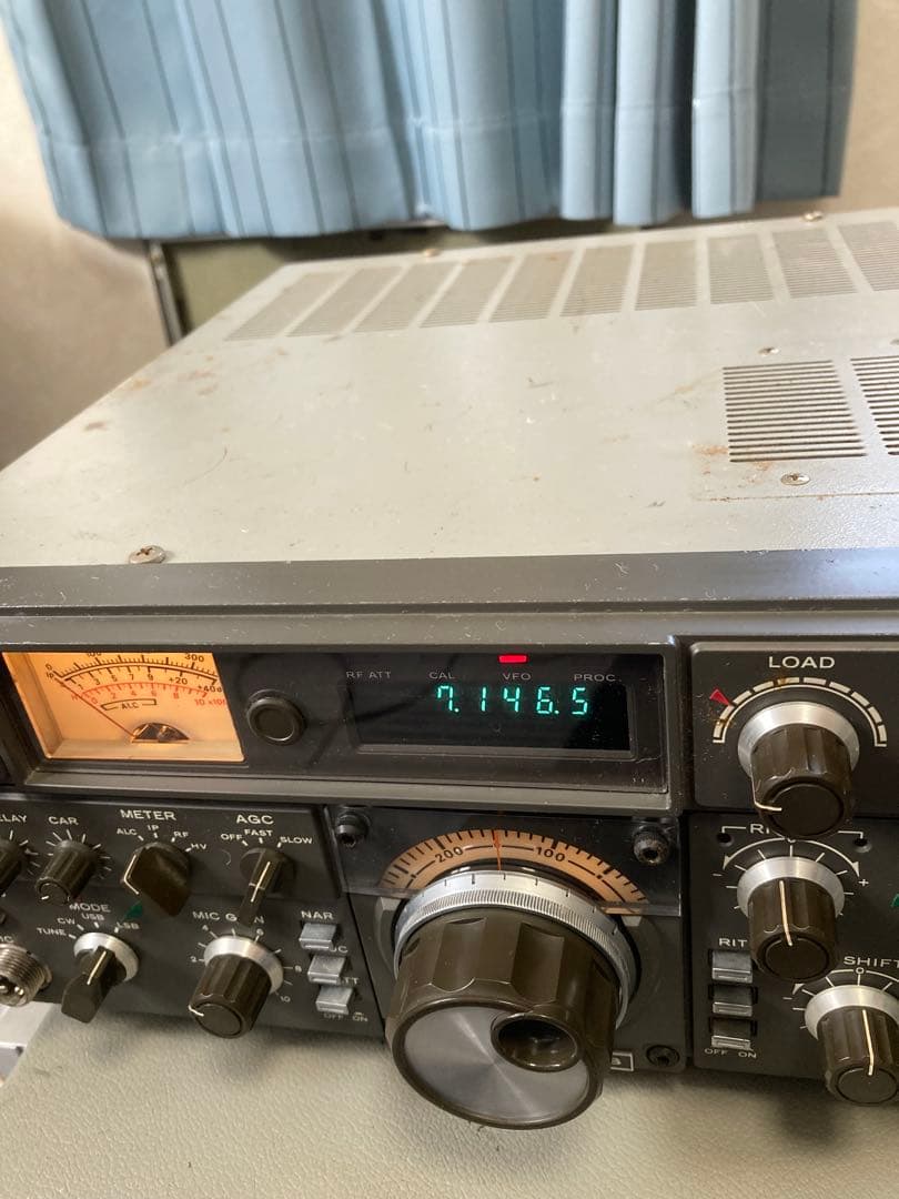 HFトランシーバー TS-530