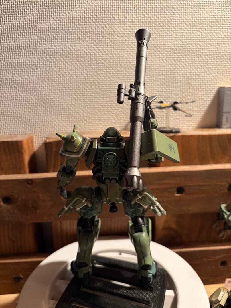 HG 1/144 GQザク 全塗装+LED仕様