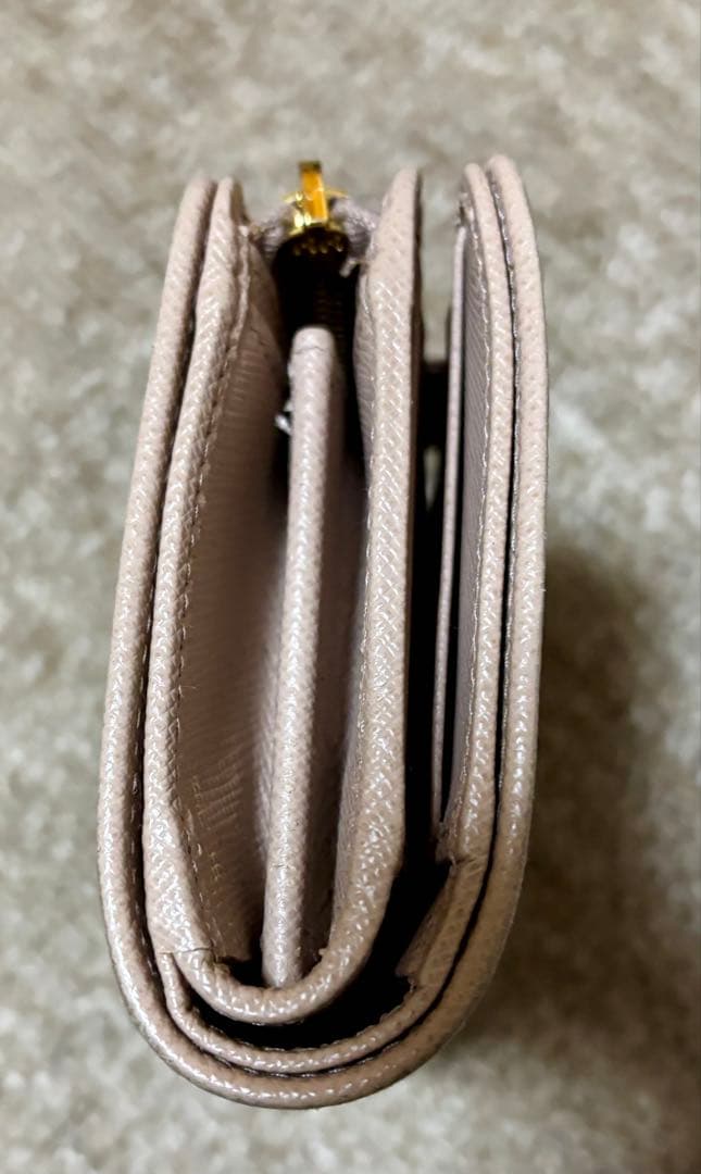 [美品]PRADA サフィアーノメタル 二つ折り財布 1ML225