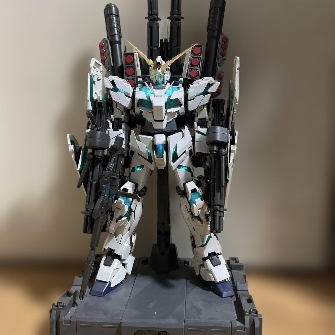 PG ユニコーンガンダム　最終決戦　LED フルアーマーユニット　完成品
