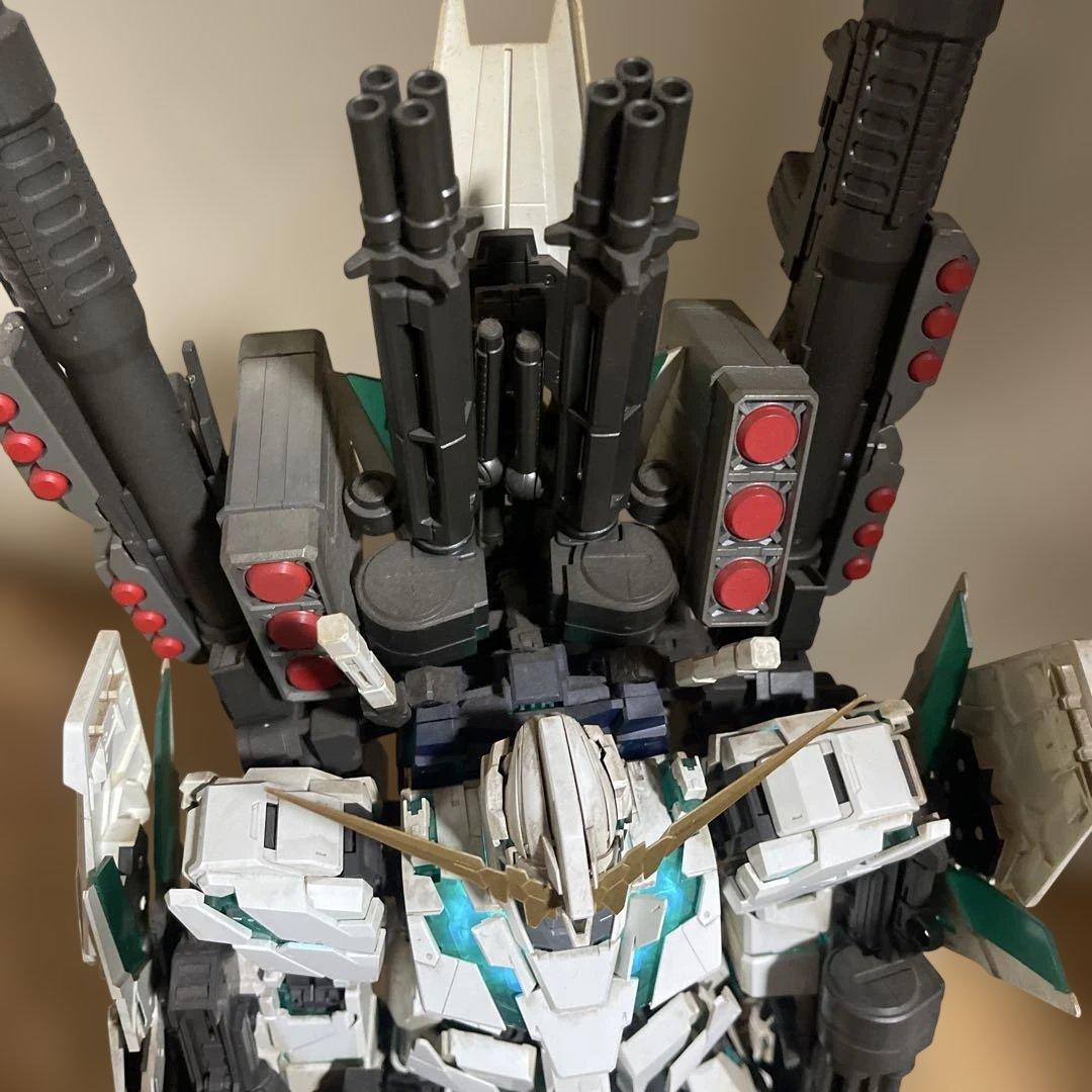 PG ユニコーンガンダム　最終決戦　LED フルアーマーユニット　完成品
