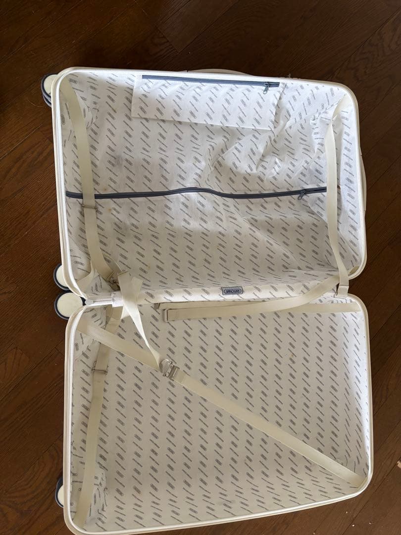 リモワ✖️ユナイテッドアローズキャリーケース 4輪キャスター