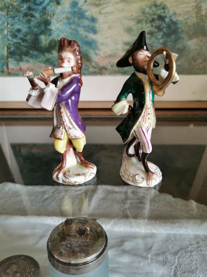 アンティーク ドイツ 正装した猿の楽隊フィギュリン 笛とホルン 人形２体セット