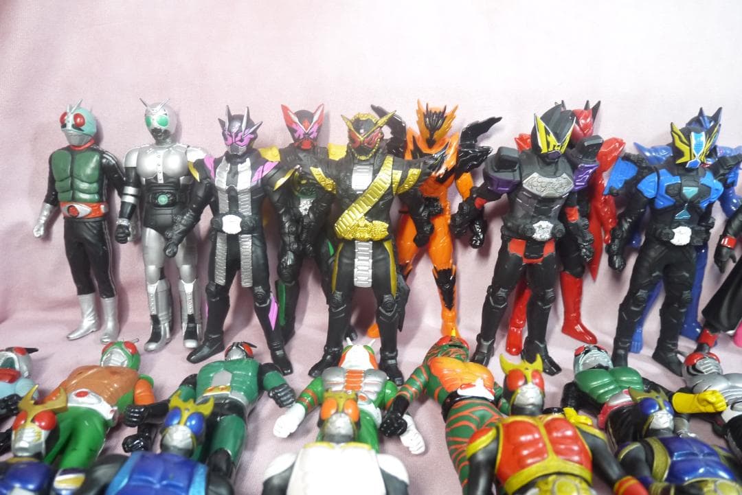 ライダーヒーローシリーズ　レジェンドライダーシリーズ　ソフビ114体