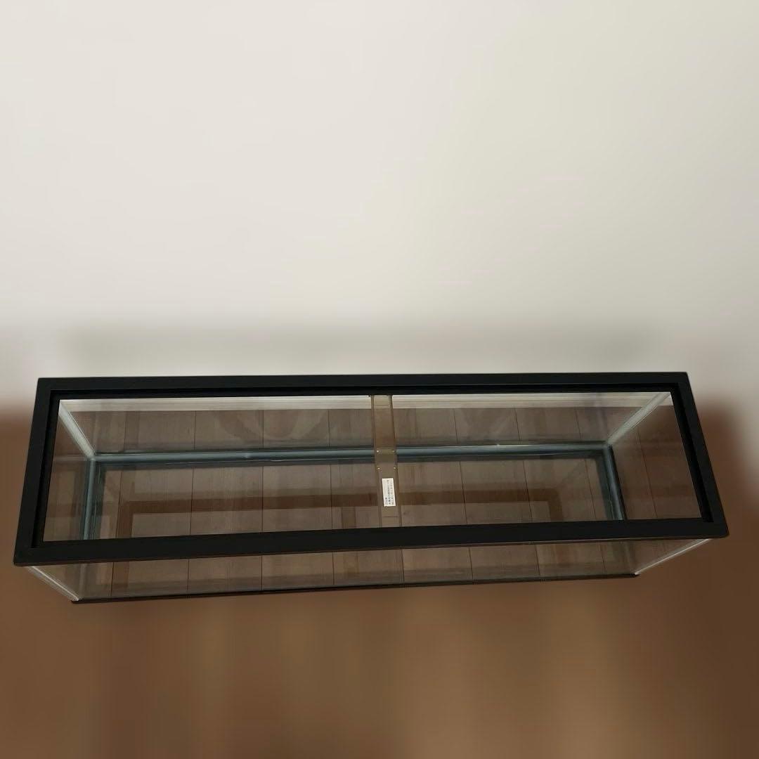 水槽　120cm 黒い枠