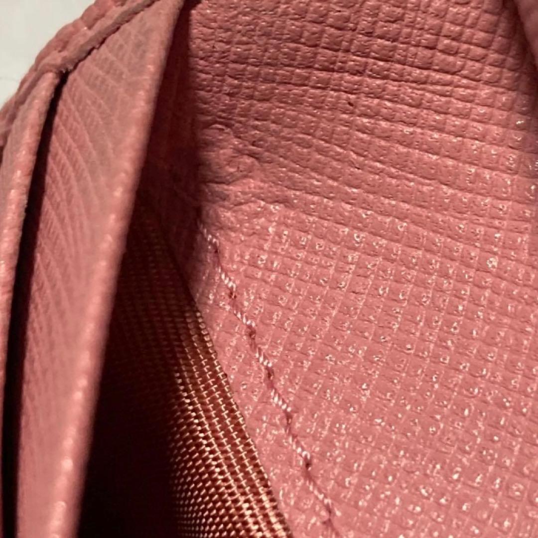 最終価格　美品　PRADA プラダ　二つ折り　財布　ピンク　フレーム