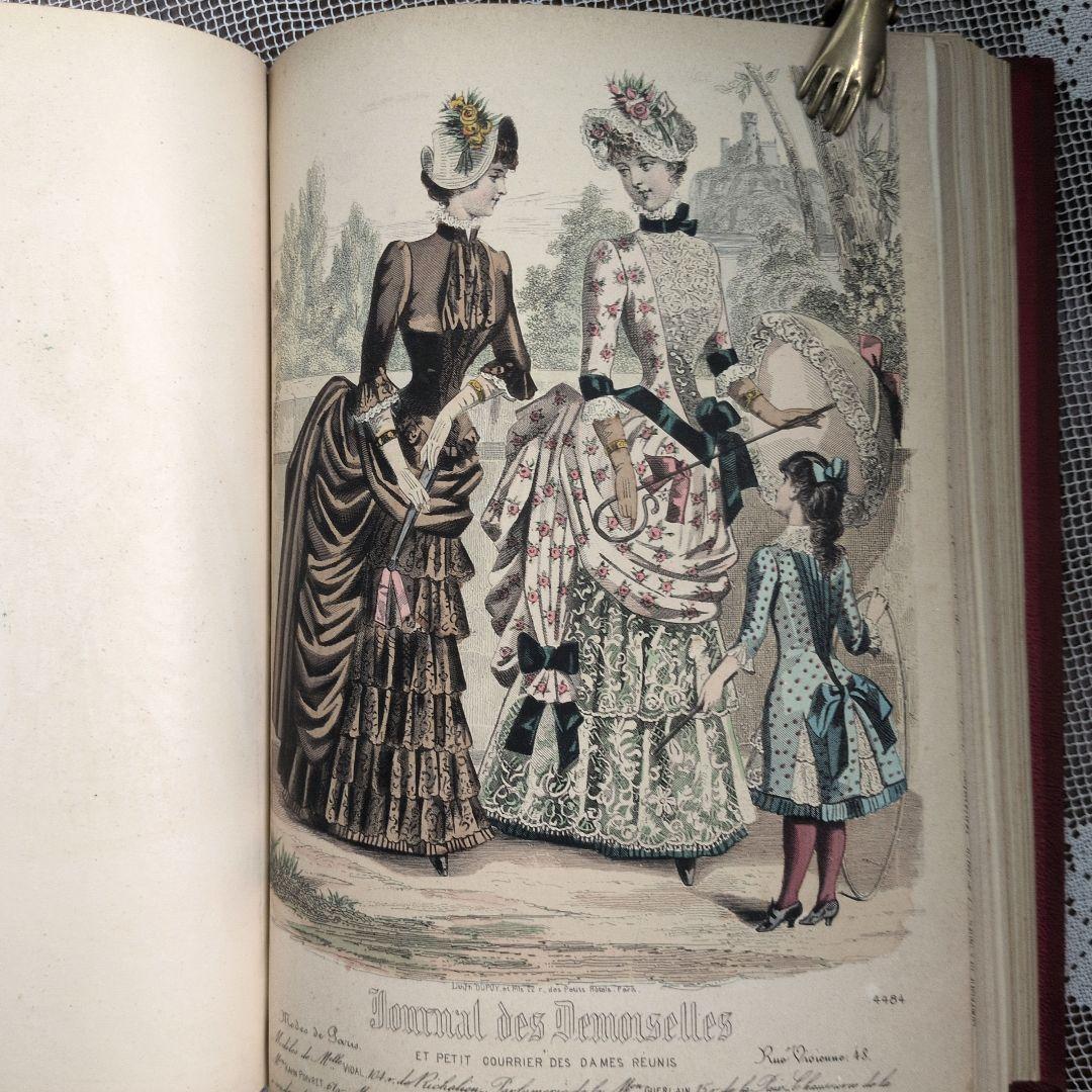 ファッションプレート120枚の製本 フランスアンティーク アンティーク本