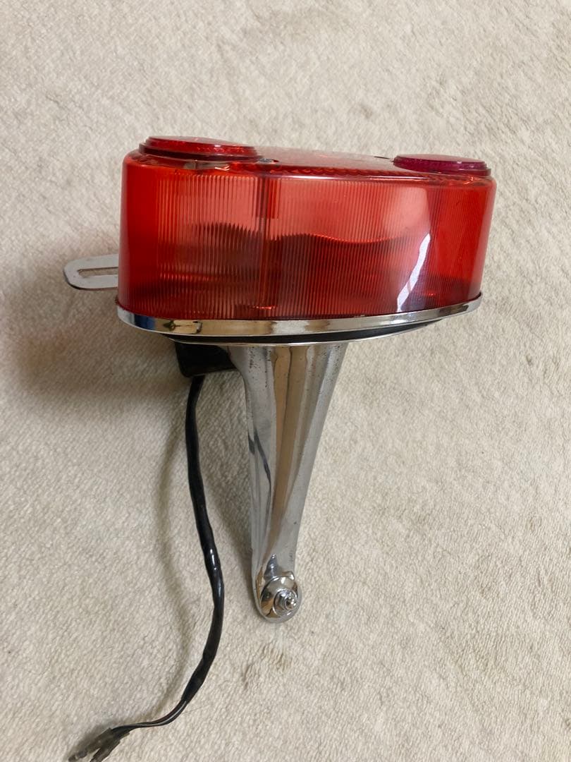 カワサキ　W3 テールランプ　W650にも