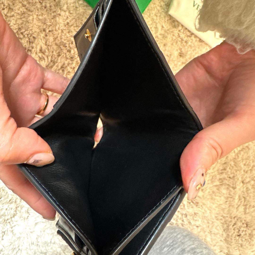 Bottega Veneta 折り財布　カセットスモール　ブラック