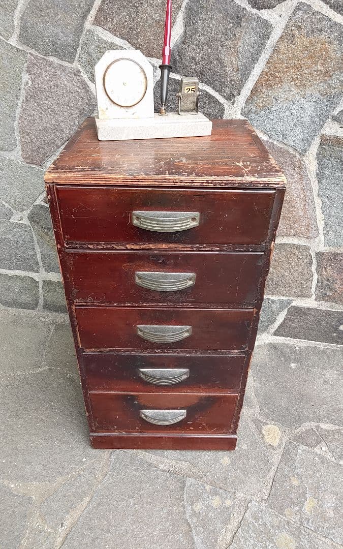 大正時代の収納家具　　アメリカンチックで渋め