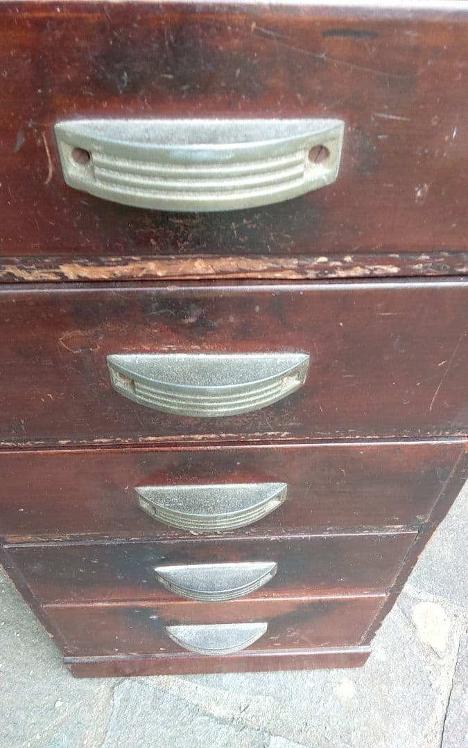 大正時代の収納家具　　アメリカンチックで渋め