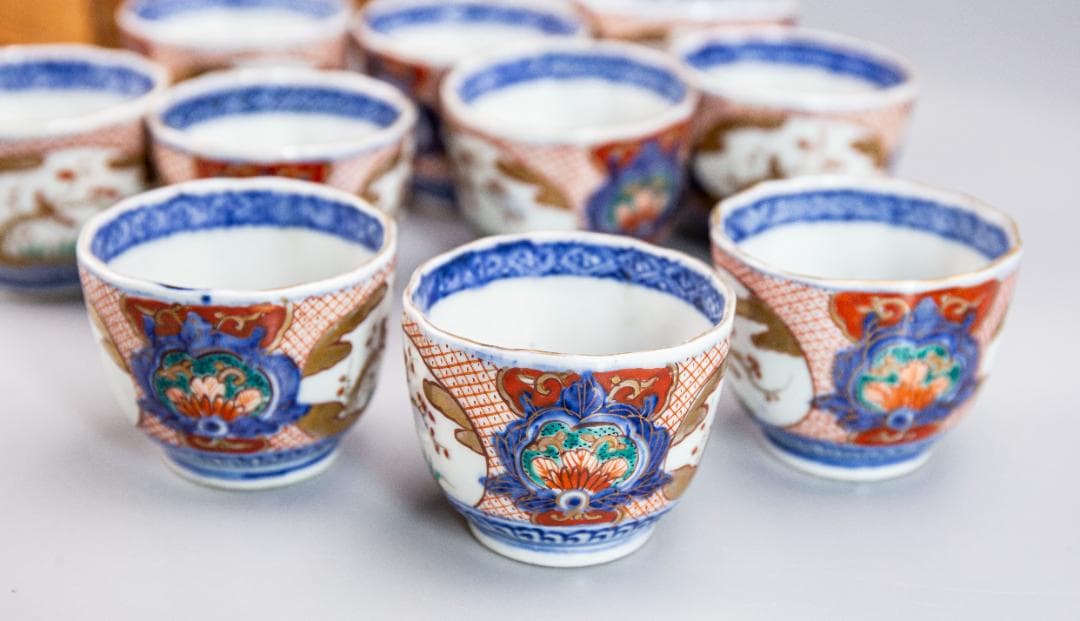 【正月祝】有田焼　喫茶　10人前　染付　金彩　底部に在銘　合箱