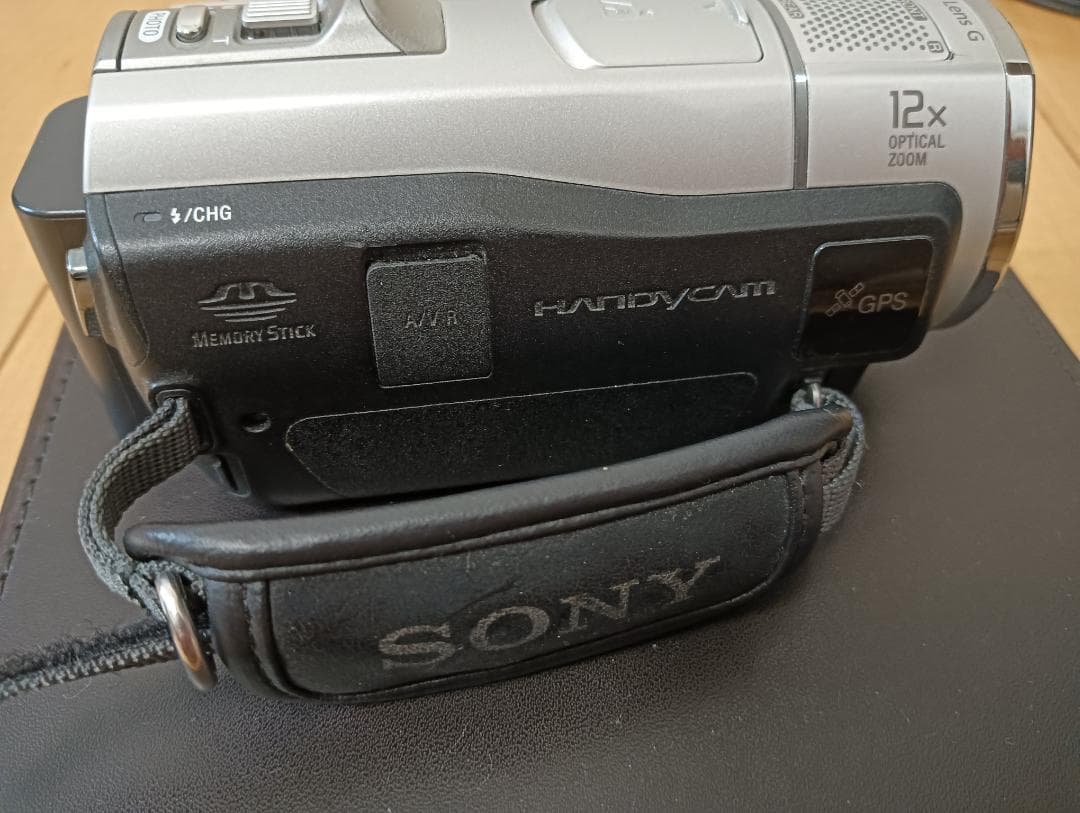 SONY　HDR-CX500　Handycam　ビデオカメラ　シルバー