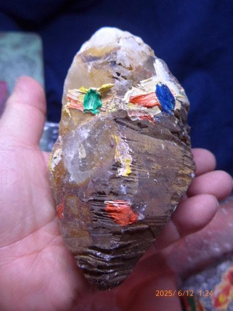 奇才　里見勝蔵の代表作の一つ「石の顔」2体です。油彩によるもので真作です