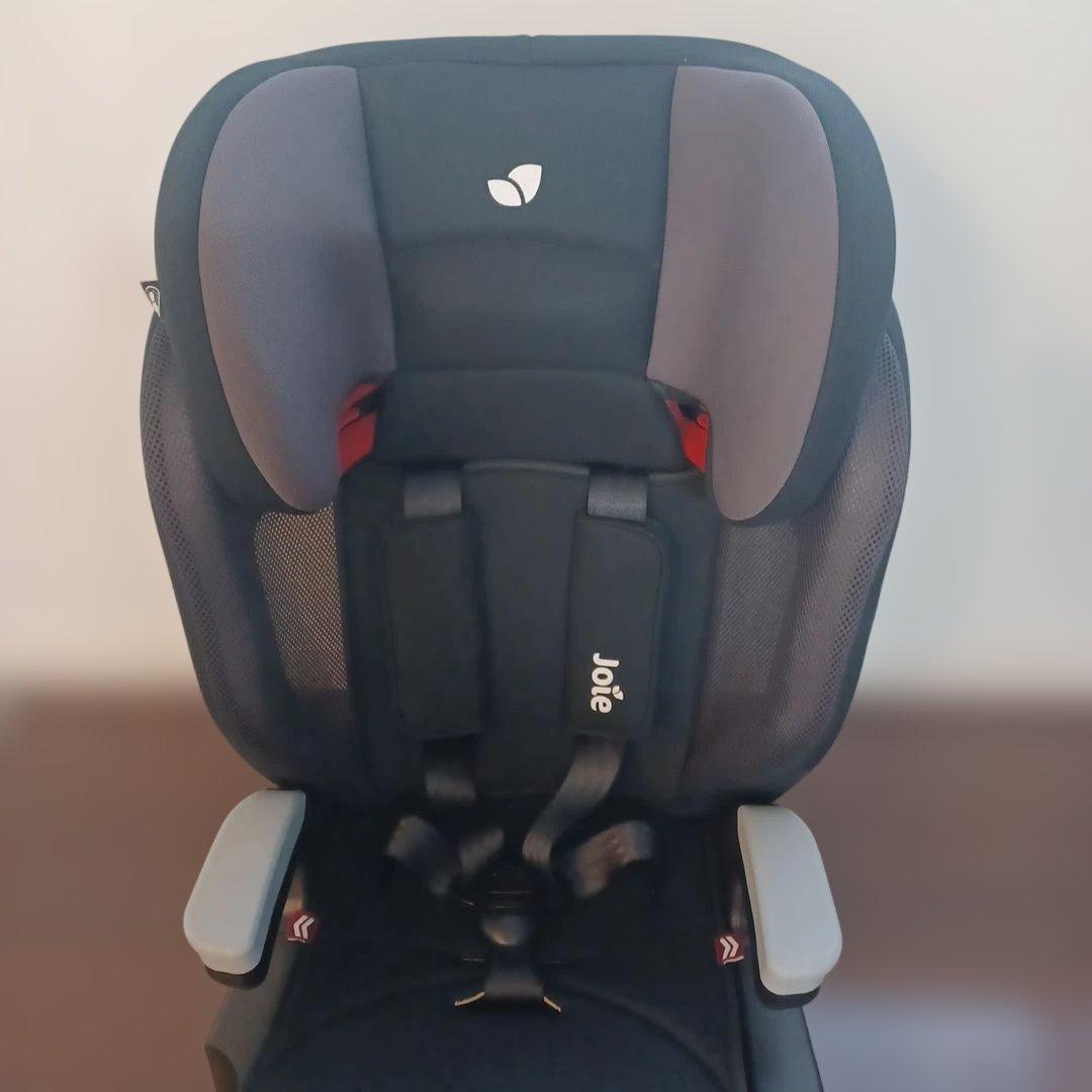 大人気☆　Joie Elevate チャイルドシート ジュニアシート　ブラック