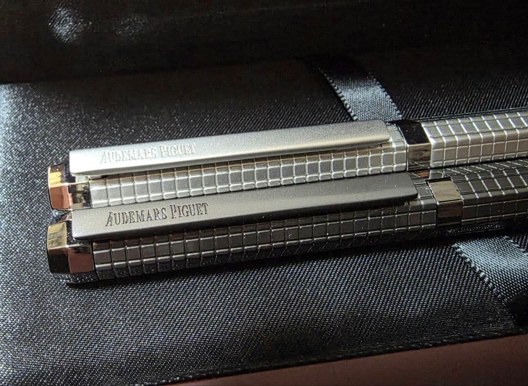 オーデマピゲ　ボールペン　シルバー・ブラック　箱付き　新品