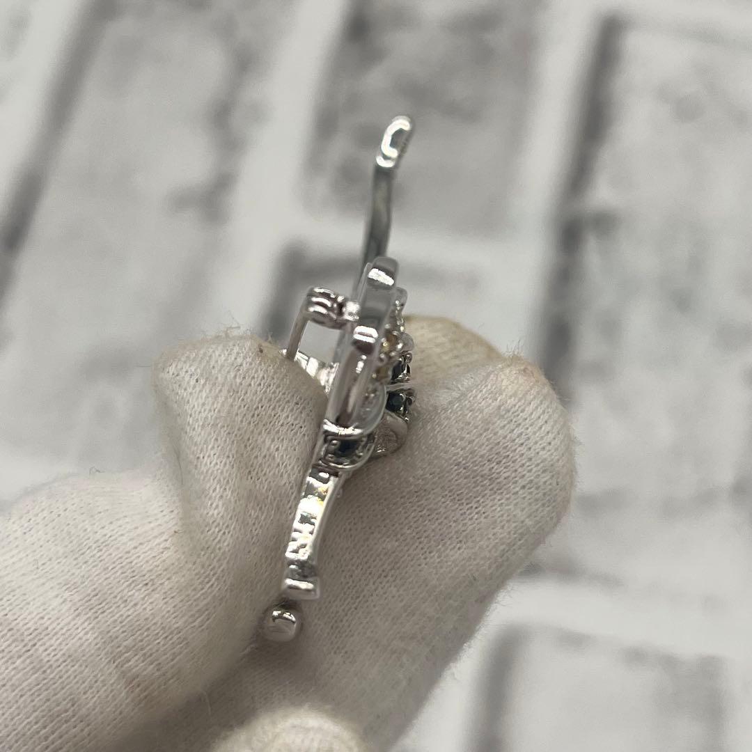 【極美品】ディオール キャットモチーフ シルバー　ラインストーン ブローチ