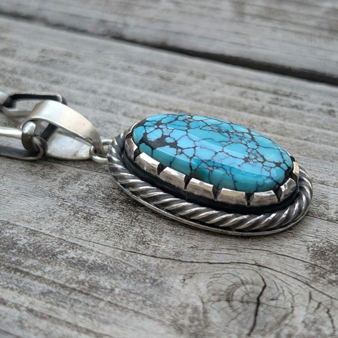 ハンドメイドのターコイズトップ　インディアンジュエリー風　オールハンドメイド！