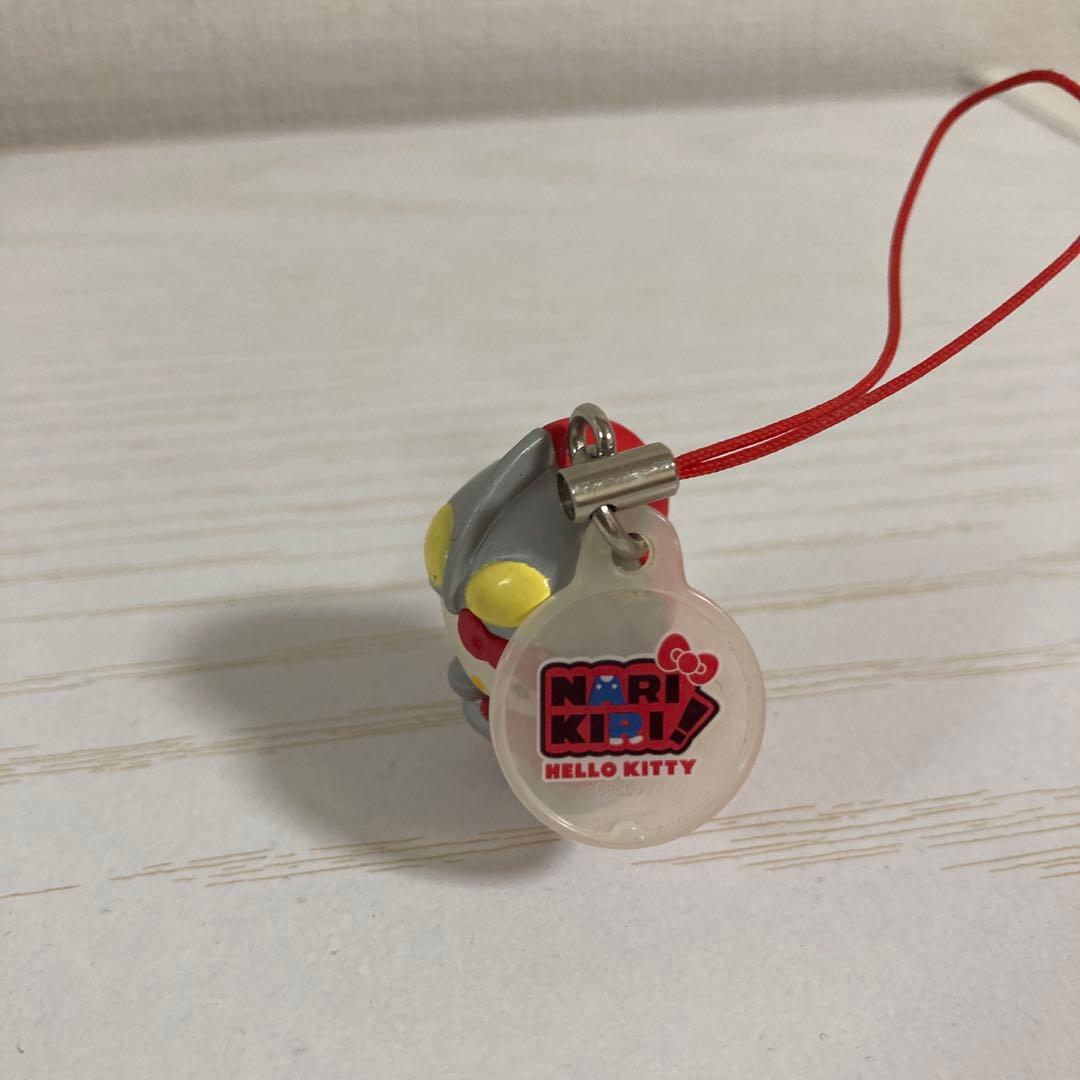 ハローキティ ウルトラマン コラボ ストラップ 根付 限定 なりきり
