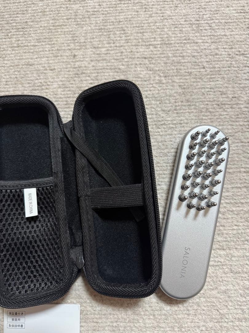 【ほぼ未使用】SALONIA EMS LIFT BRUSH 専用ケース付き