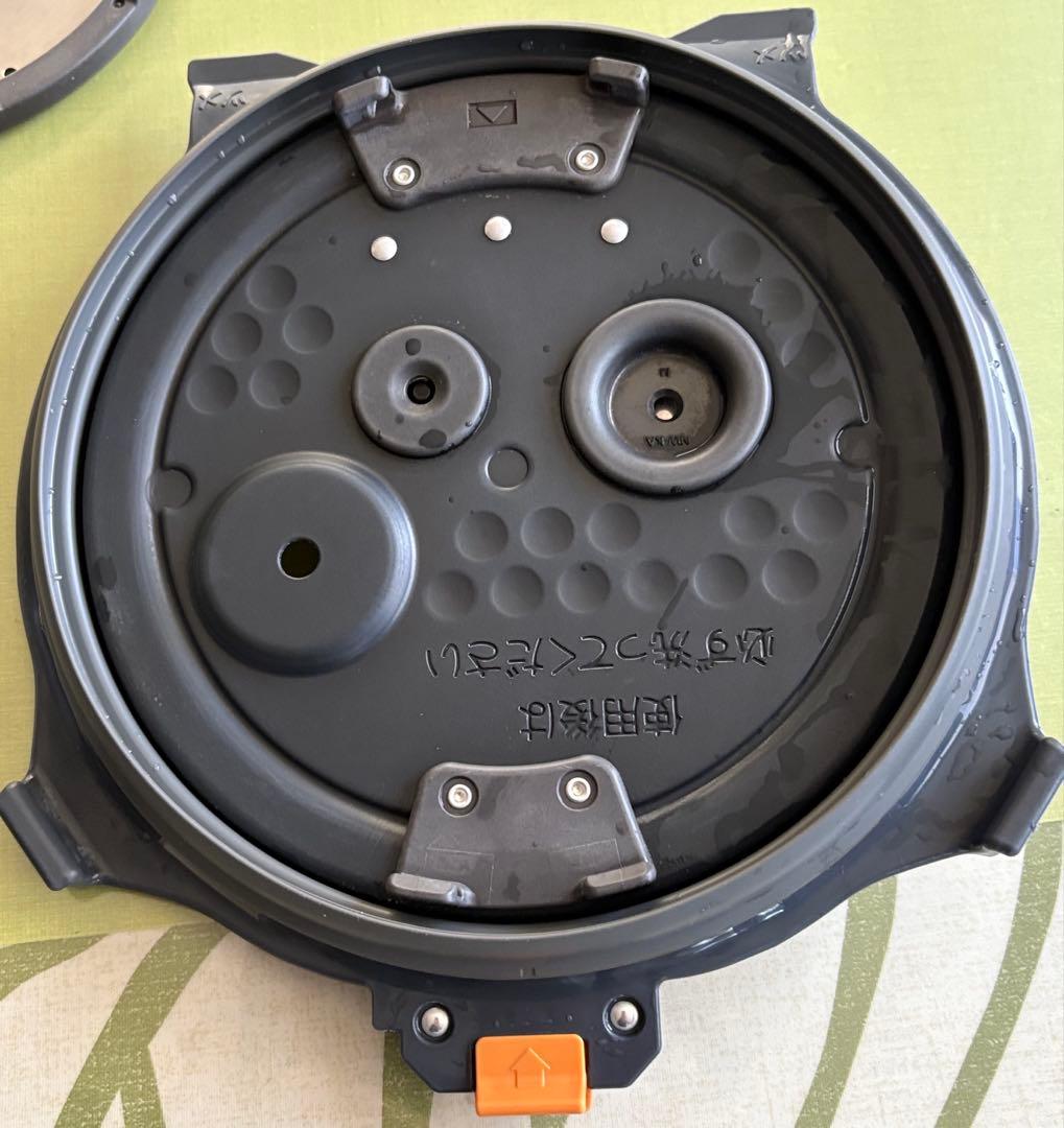 象印 圧力IH炊飯器 炎舞炊き NW-KB10（5.5合炊き）　ジャンク