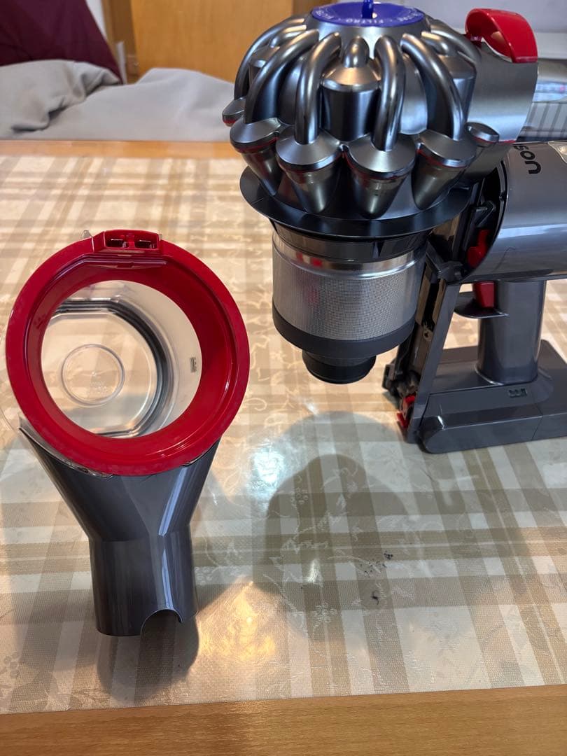 Dyson V8 Fluffy　分解清掃、消耗品全新品交換済み