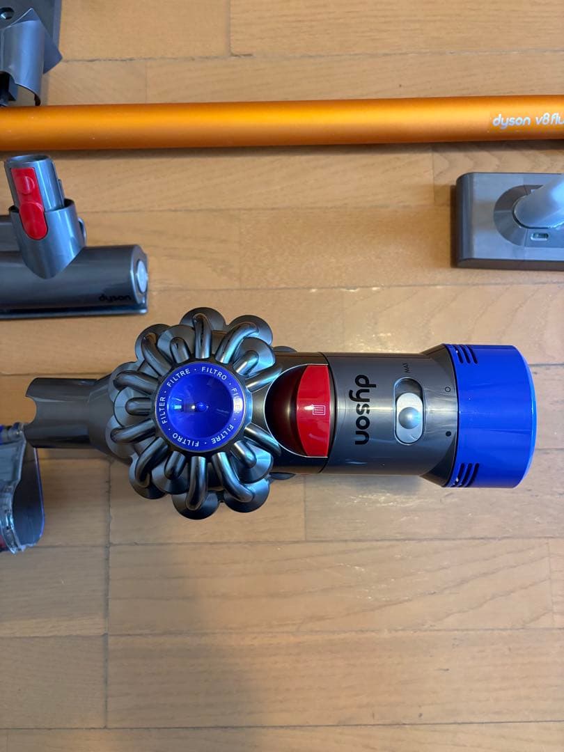 Dyson V8 Fluffy　分解清掃、消耗品全新品交換済み