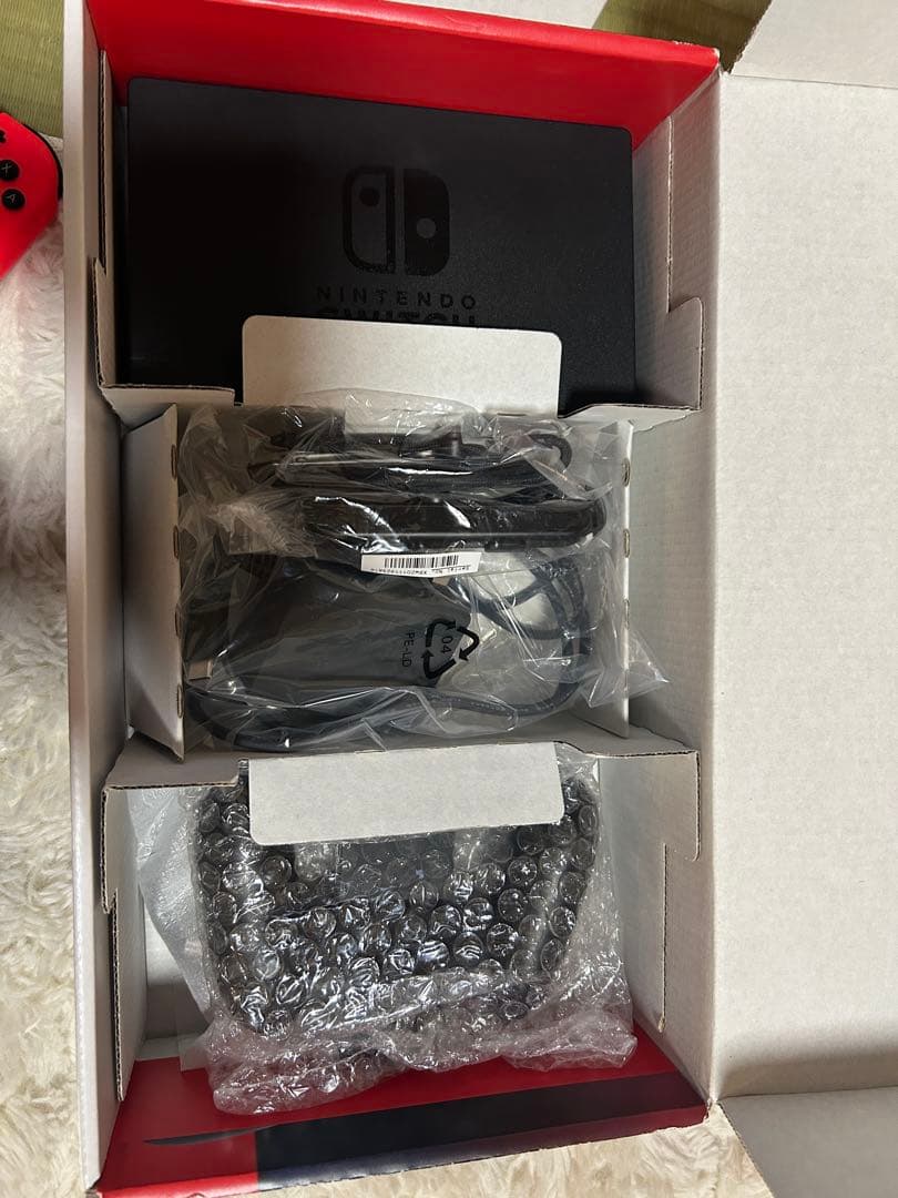 任天堂　Switch 本体