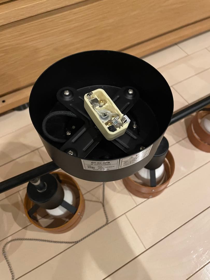 LED電球つき 6灯 シーリングライト