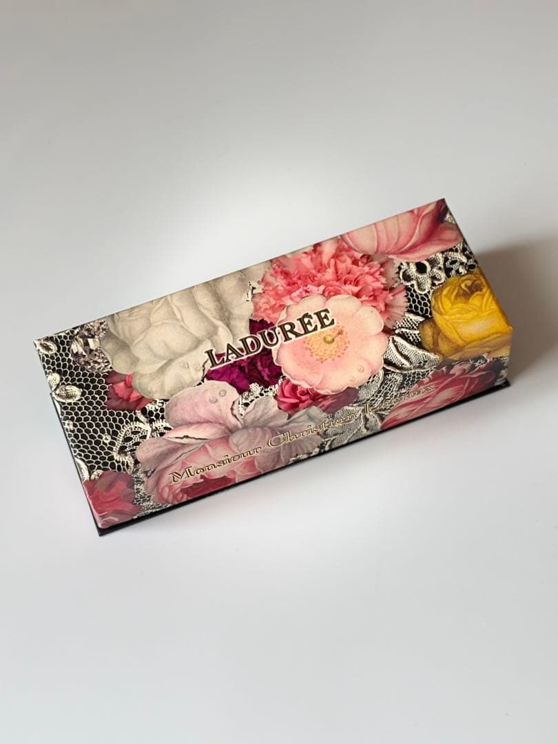 Ladurée フェーヴ　5体セット　陶器製　　未使用（箱にダメージあり）