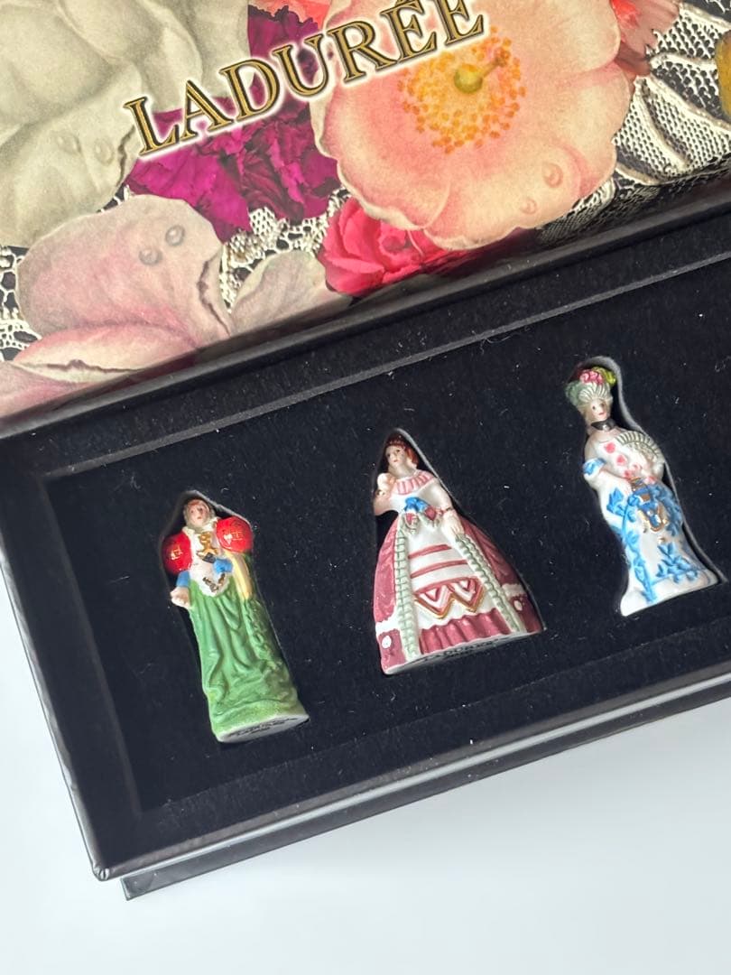 Ladurée フェーヴ　5体セット　陶器製　　未使用（箱にダメージあり）