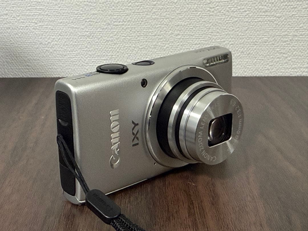 【美品】Canon IXY 100F キャノン　コンデジ