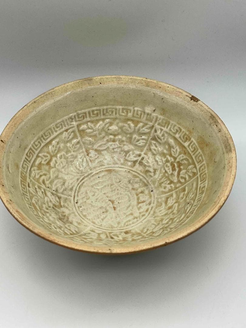 北宋時代　定窯　白釉模印花文茶碗　青磁　【旧家蔵出し】　影青(D-92)