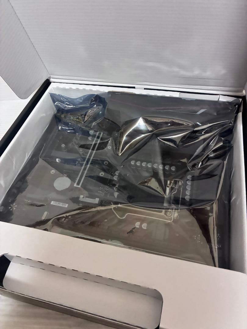 Gigabyte Z390 M Gaming M-ATX マザーボード