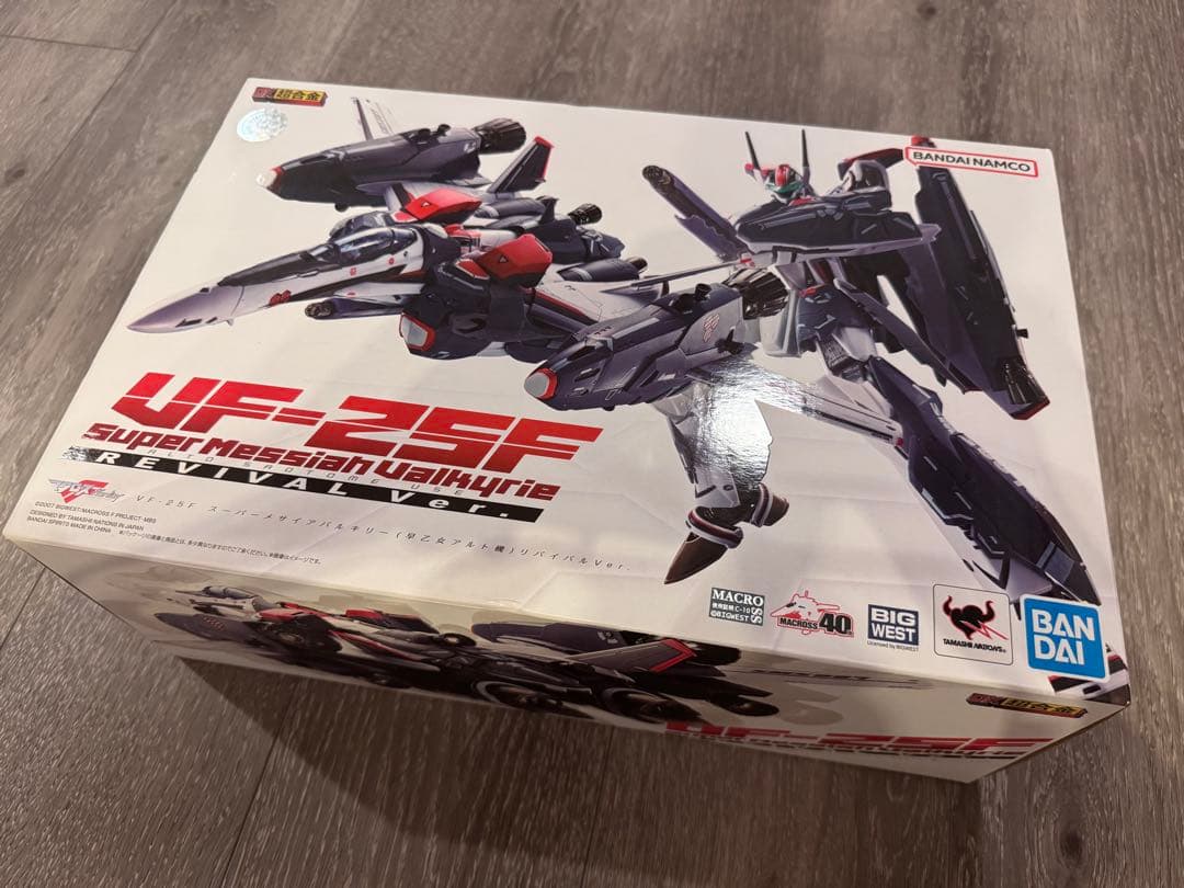 【中古美品】DX超合金 VF-25F スーパーメサイアバルキリー リバイバル