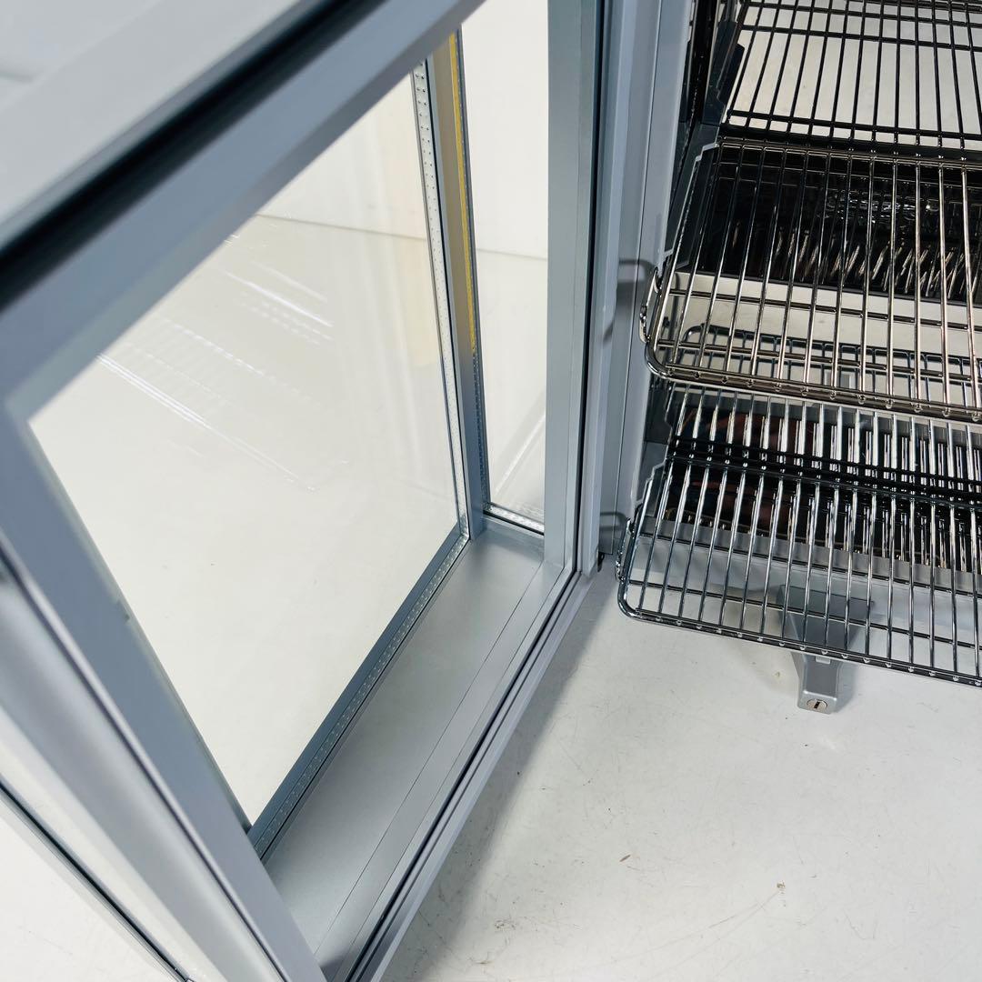 【ほぼ未使用】【希少非売品】Red Bull 冷蔵庫 小型冷蔵庫 ショーケース