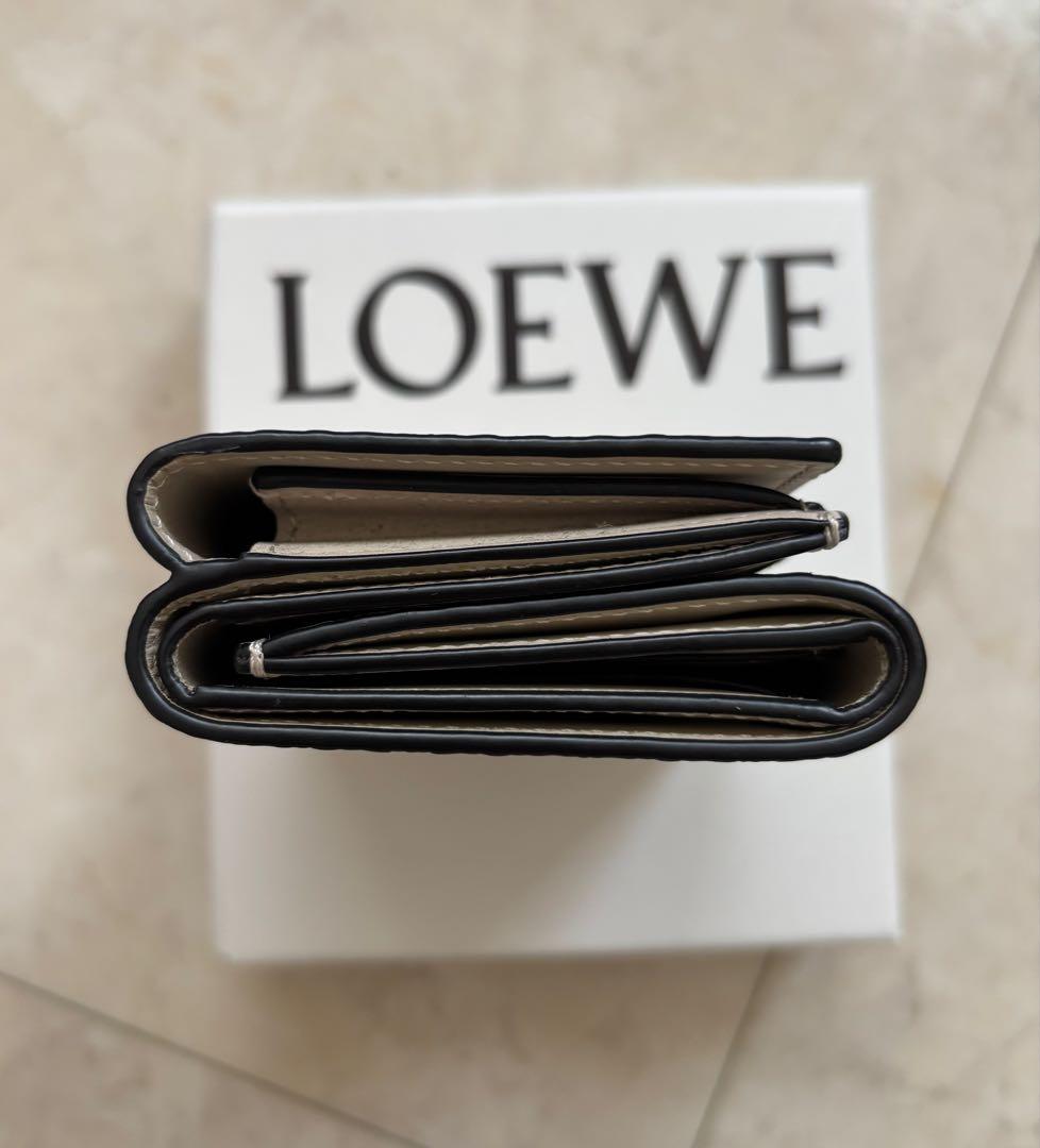 LOEWE　ロエベ　三つ折りウォレット