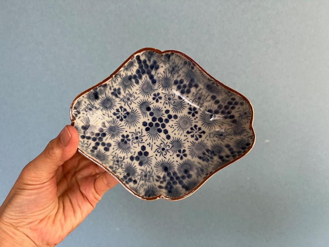 品番　t-0395 古伊万里　菱形皿B　染付　紙刷り印判　印判　時代　変形皿渦福