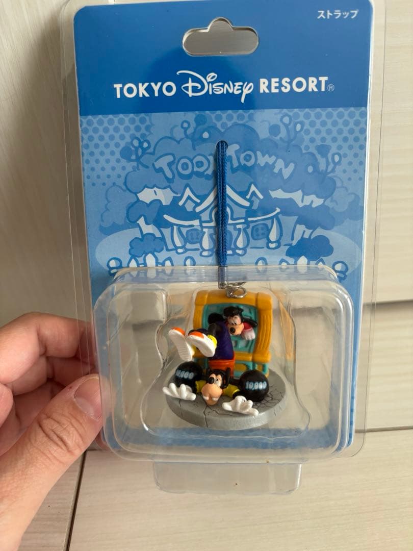 グーフィー・マックス ピンバッジ・ストラップセット