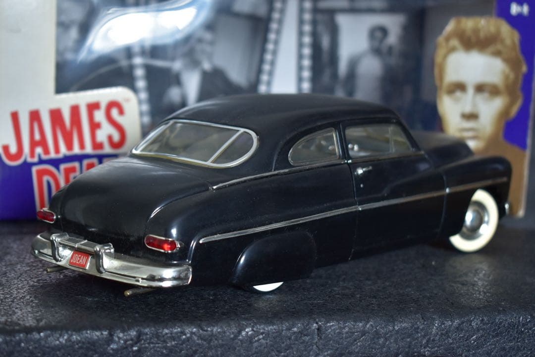 1/18 ERTL ジェームスディーン マーキュリー クーペ 理由なき反抗