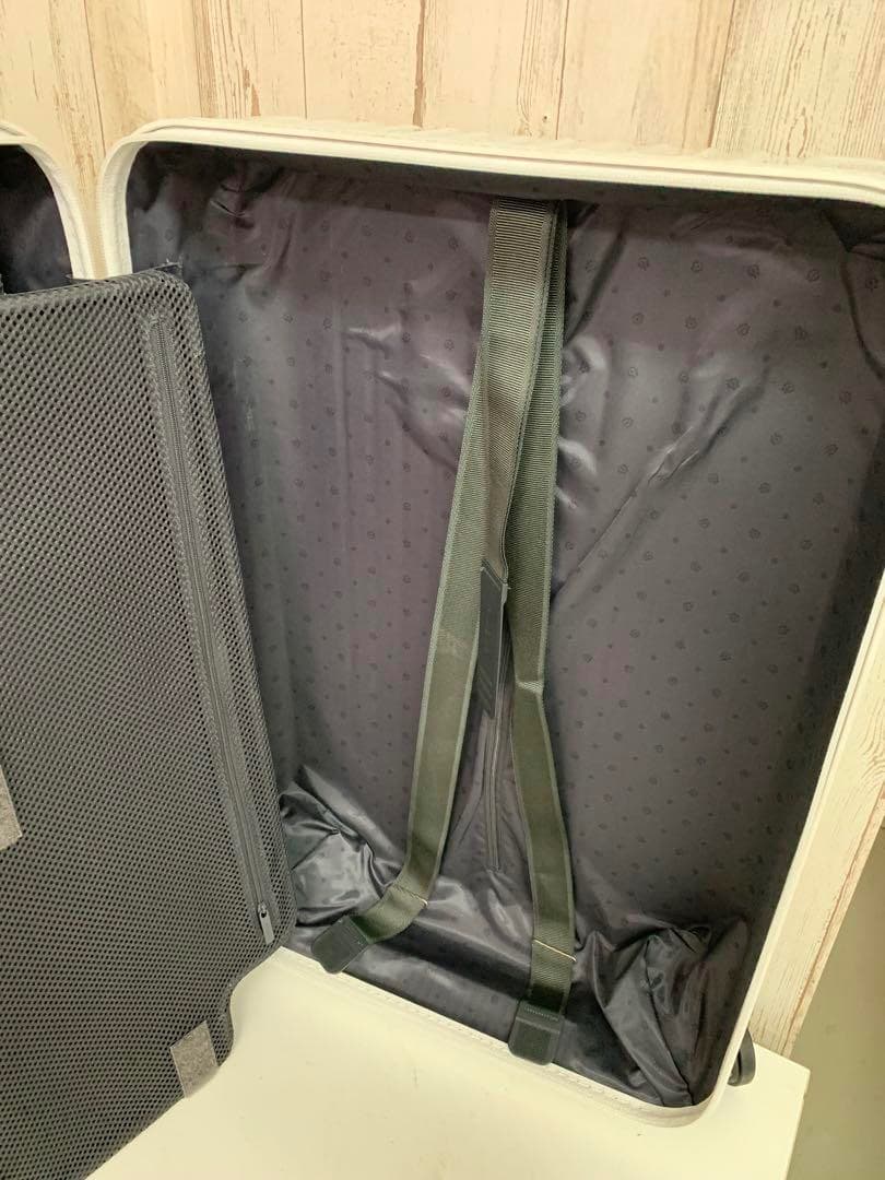 RIMOWA エッセンシャル　チェックインM