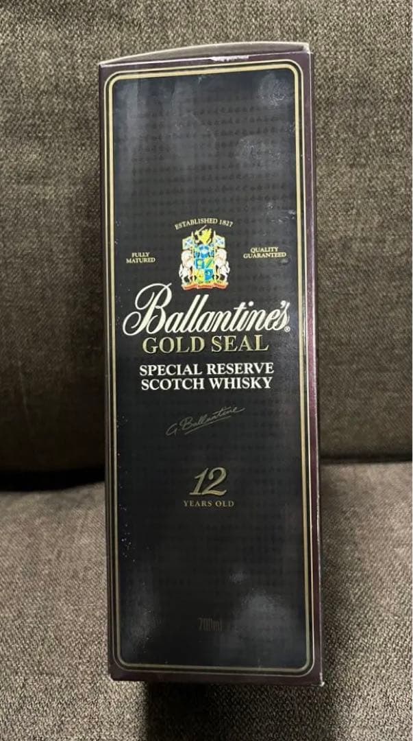 【バランタイン 12年 ゴールドシール】（700ml）