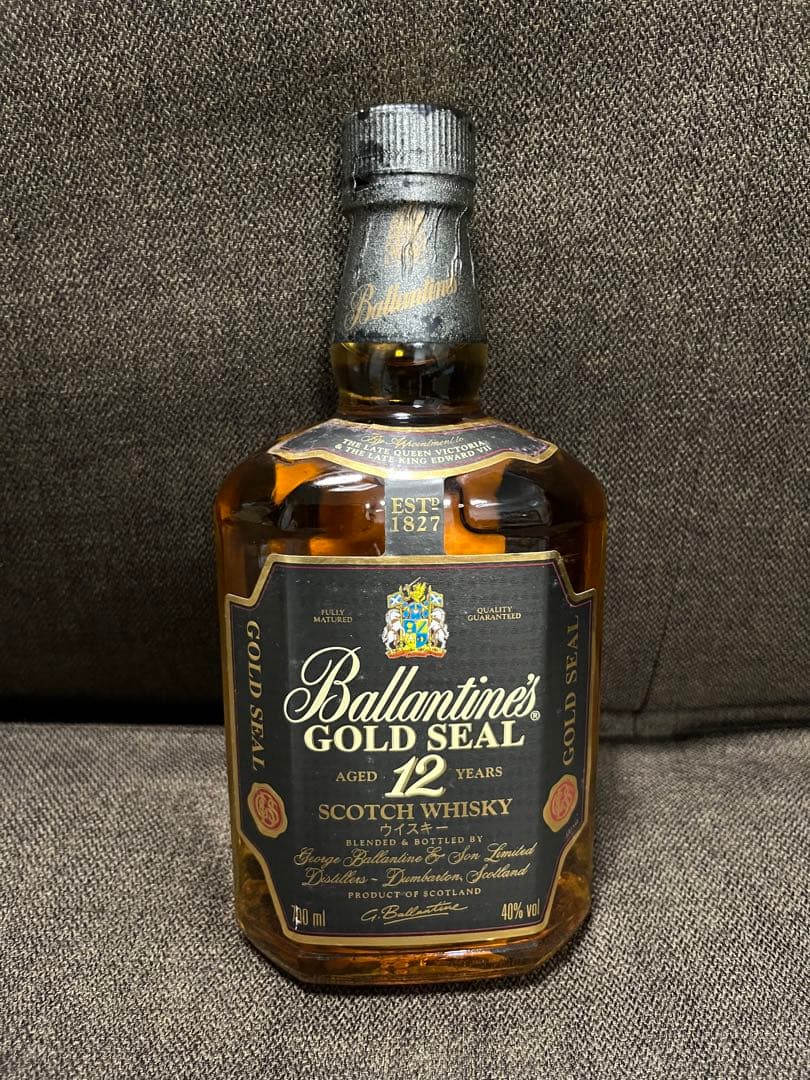 【バランタイン 12年 ゴールドシール】（700ml）