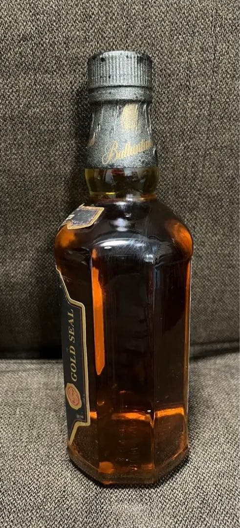 【バランタイン 12年 ゴールドシール】（700ml）