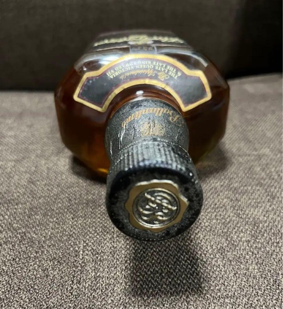 【バランタイン 12年 ゴールドシール】（700ml）