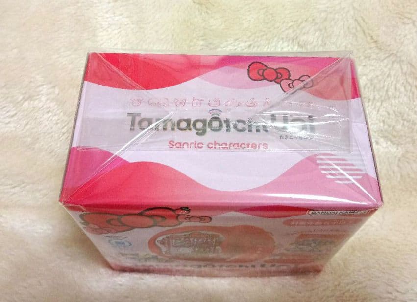 新品　Tamagotchi Uni　たまごっちユニ　サンリオキャラクターズ