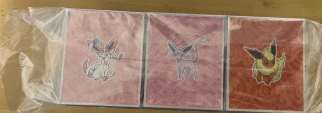 イーブイたちの小さな小箱　ポケモン　イーブイズ　ファミリーマート　ファミマ